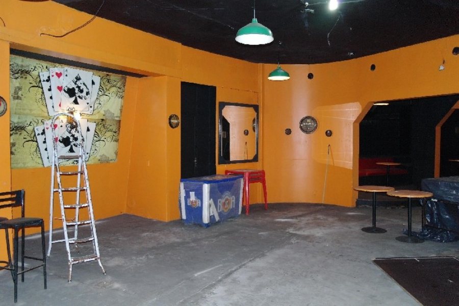 Predio com 1296m², 3 dormitórios, no bairro De Lazzer em Caxias do Sul para Comprar