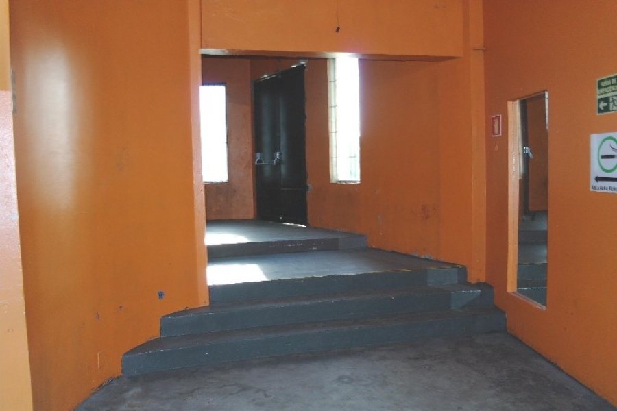 Predio com 1296m², 3 dormitórios, no bairro De Lazzer em Caxias do Sul para Comprar