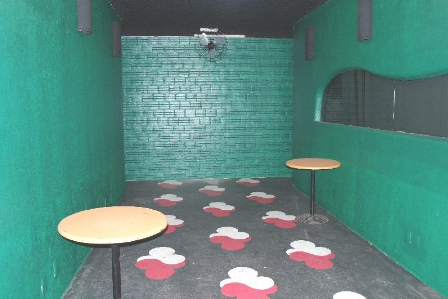 Predio com 1296m², 3 dormitórios, no bairro De Lazzer em Caxias do Sul para Comprar