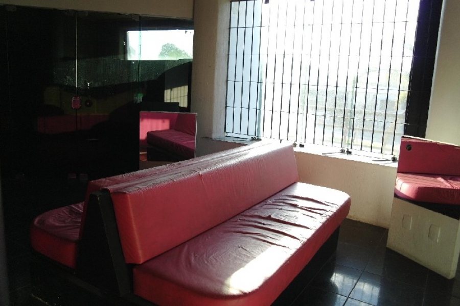 Predio com 1296m², 3 dormitórios, no bairro De Lazzer em Caxias do Sul para Comprar