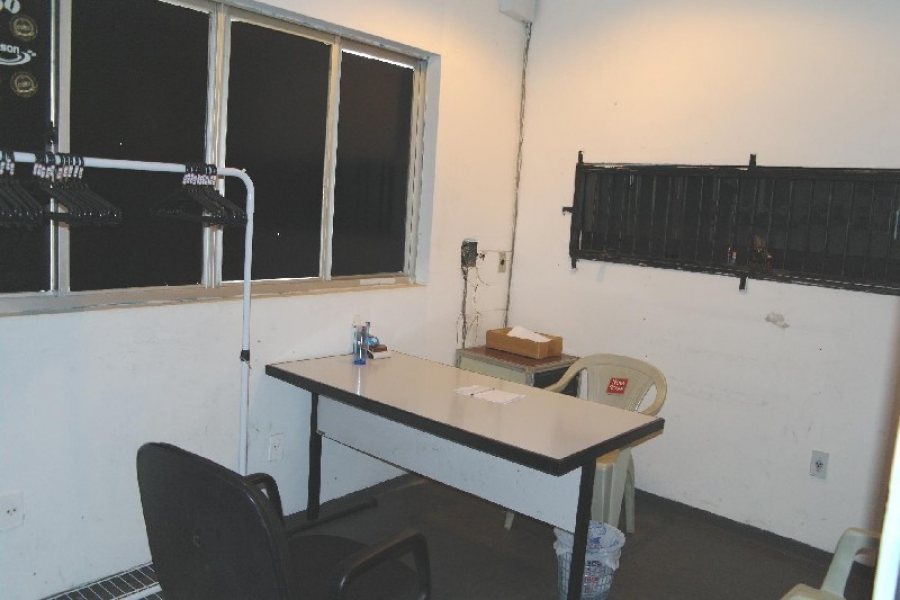 Predio com 1296m², 3 dormitórios, no bairro De Lazzer em Caxias do Sul para Comprar