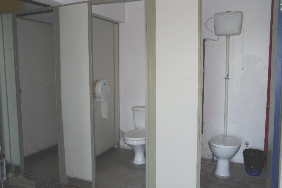 Predio com 1296m², 3 dormitórios, no bairro De Lazzer em Caxias do Sul para Comprar