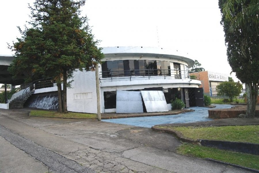 Predio com 1296m², 3 dormitórios, no bairro De Lazzer em Caxias do Sul para Comprar