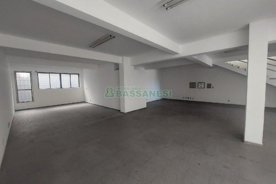 Loja com 376m², no bairro Centro em Caxias do Sul para Alugar