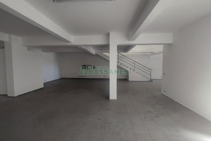 Loja com 376m², no bairro Centro em Caxias do Sul para Alugar