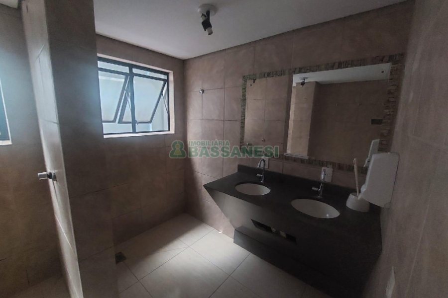 Loja com 376m², no bairro Centro em Caxias do Sul para Alugar