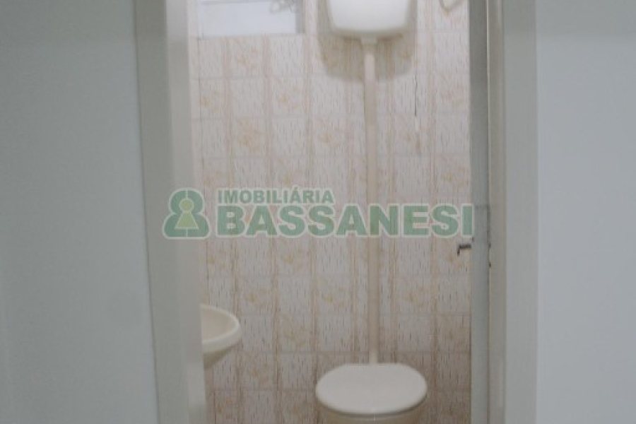 Loja com 70m², no bairro São Pelegrino em Caxias do Sul para Alugar