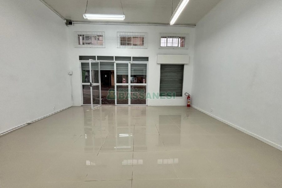 Loja com 70m², no bairro São Pelegrino em Caxias do Sul para Alugar