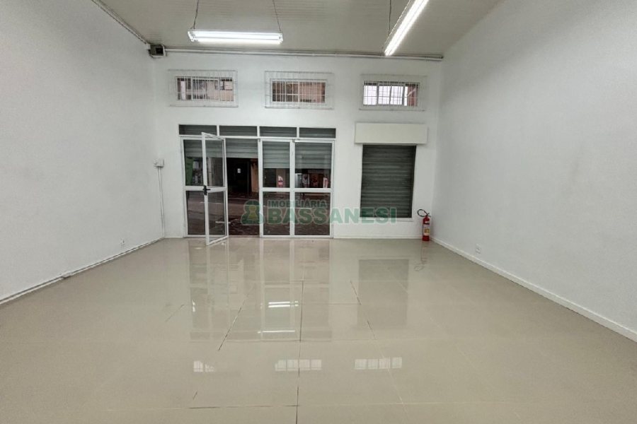 Loja com 70m², no bairro São Pelegrino em Caxias do Sul para Alugar