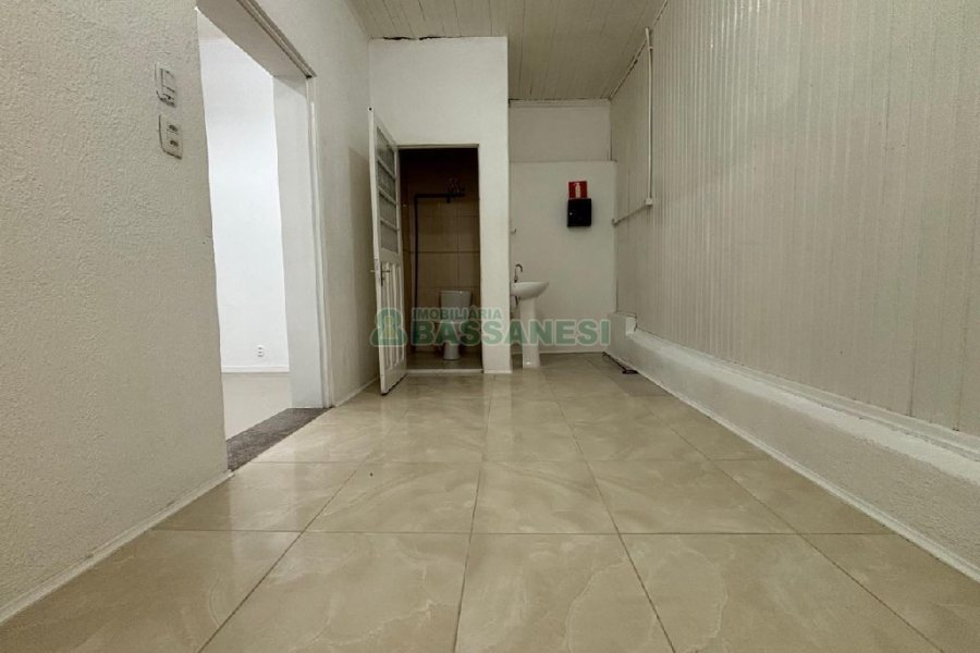 Loja com 70m², no bairro São Pelegrino em Caxias do Sul para Alugar
