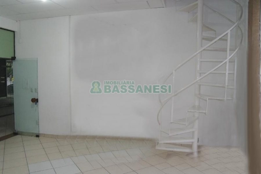 Loja com 57m², no bairro Centro em Caxias do Sul para Alugar