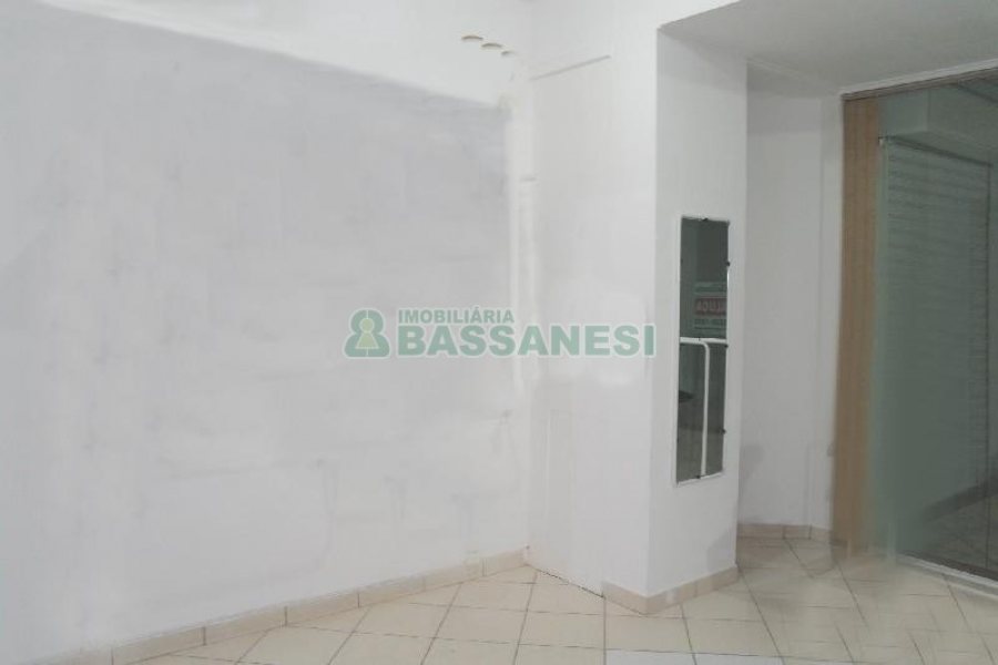 Loja com 57m², no bairro Centro em Caxias do Sul para Alugar