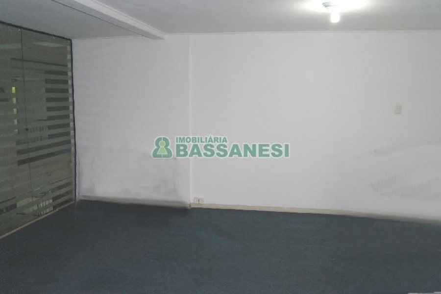 Loja com 57m², no bairro Centro em Caxias do Sul para Alugar