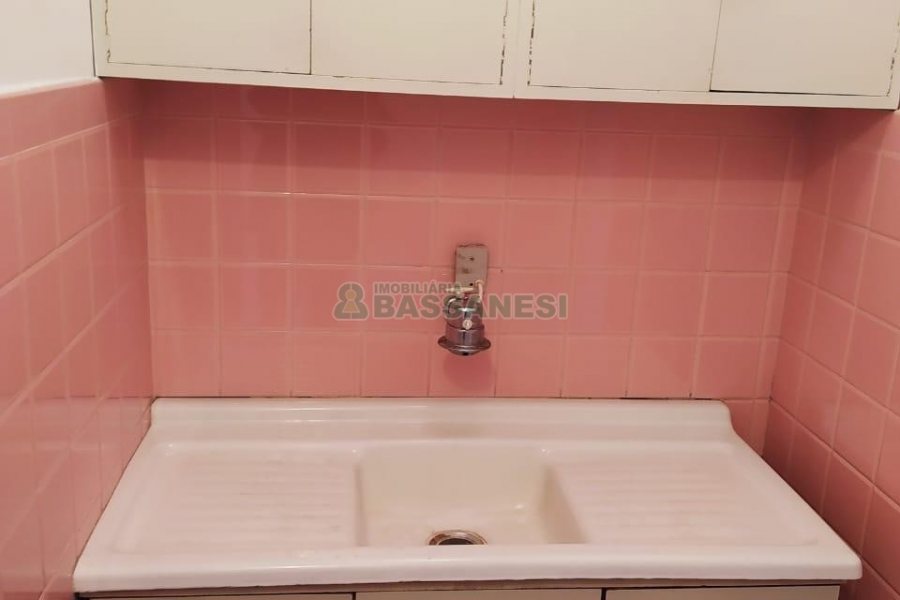 Sala com 80m², no bairro Centro em Caxias do Sul para Alugar ou Comprar