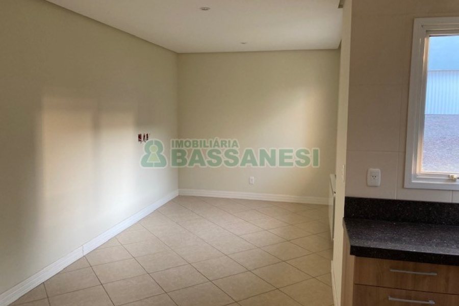 Casa com 400m², 3 dormitórios, 3 vagas, no bairro Jardim América em Caxias do Sul para Comprar